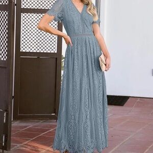 Chic Lace Maxi Dress in Blue